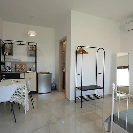 Apartment Lenaki House